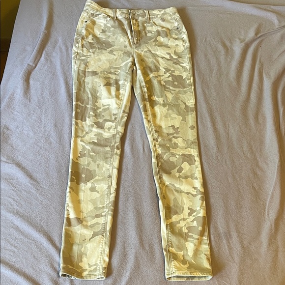 Old Navy Denim - Old Navy Women's Skinny Jeans - Beige Camouflage